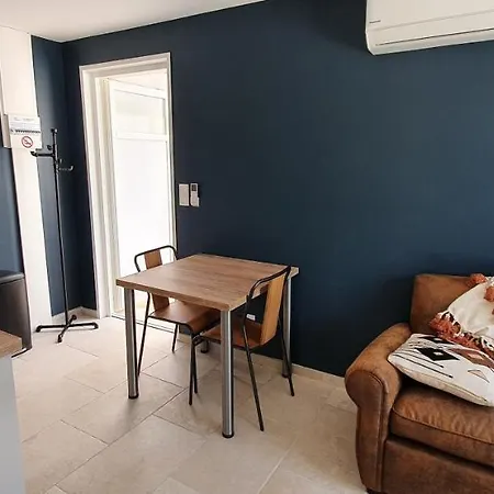 Ferienwohnung Le Nid'Isle - Stationnement Prive Gratuit - Wi-Fi Performant - Climatisation LʼIsle-sur-la-Sorgue Exterior foto
