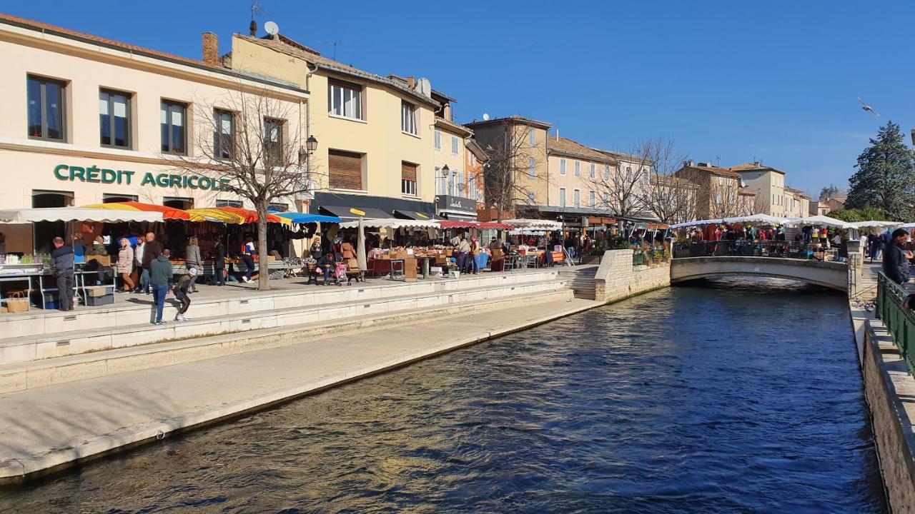 Le Nid'isle - Stationnement Prive Gratuit - Wi-fi Performant - Climatisation LʼIsle-sur-la-Sorgue