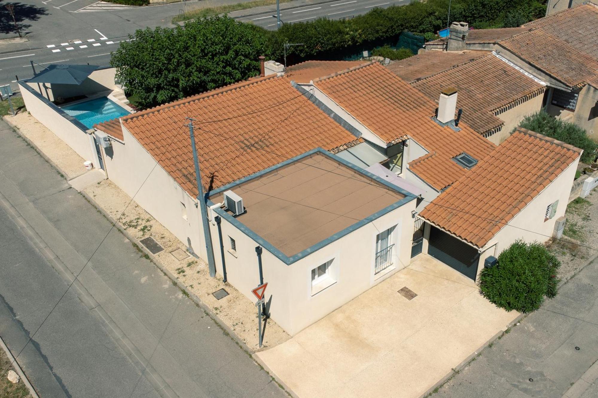 Le Nid'isle - Stationnement Prive Gratuit - Wi-fi Performant - Climatisation Apartment LʼIsle-sur-la-Sorgue